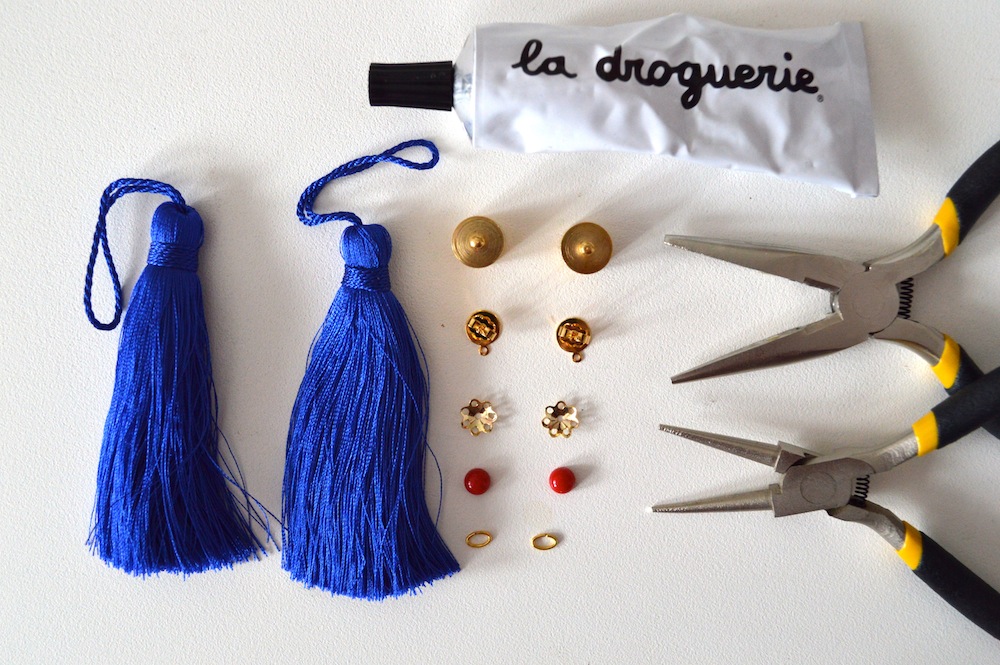 diy-boucles-doreilles-pompons-1