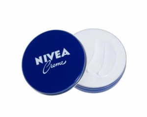 407091-dans-sa-boite-en-aluminium-bleu-la-580x0-4